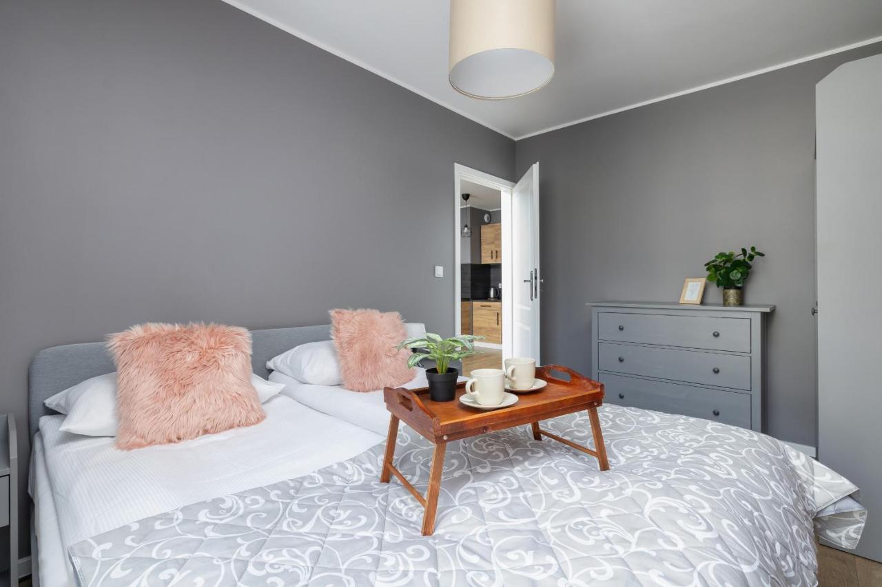 Comfy Apartment Pachonskiego With Parking In Krakow By Noclegi Renters Exterior foto
